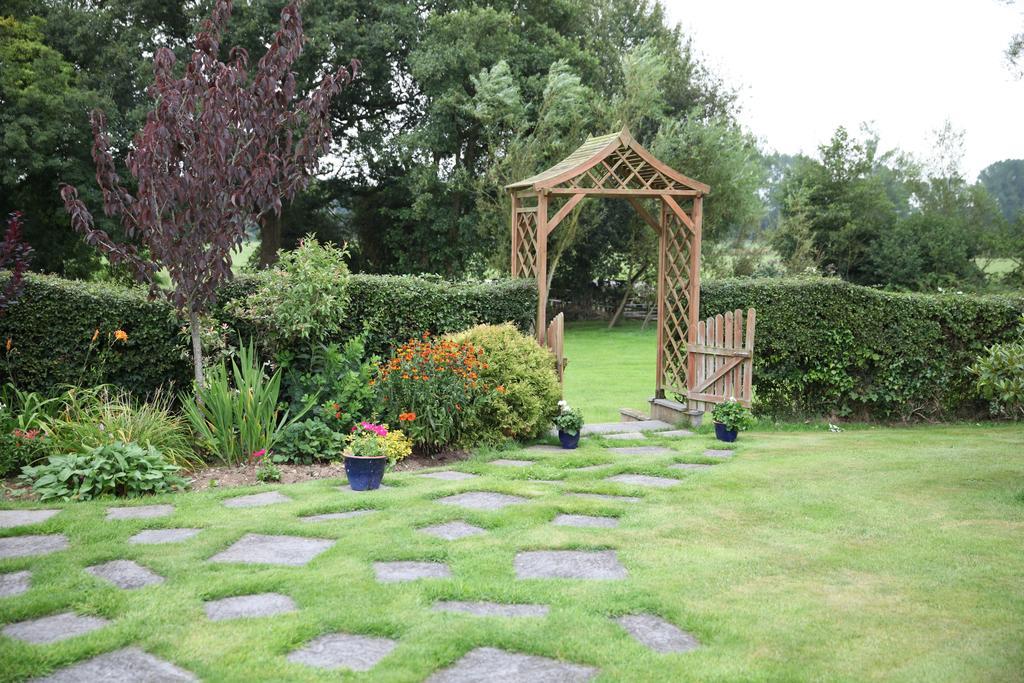 Weir Mill Farm Bed & Breakfast Cullompton Exterior photo